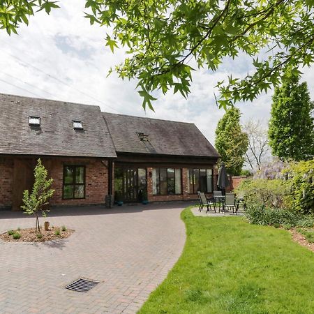 The Stables Villa Stourbridge Exterior photo